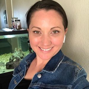 Meet your Posher, Carissa